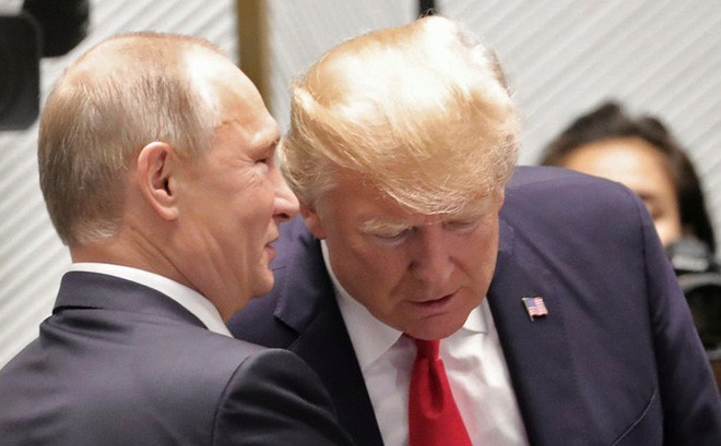 Mỹ kết tội 12 nhân viên tình báo Nga trước thềm thượng đỉnh Putin-Trump