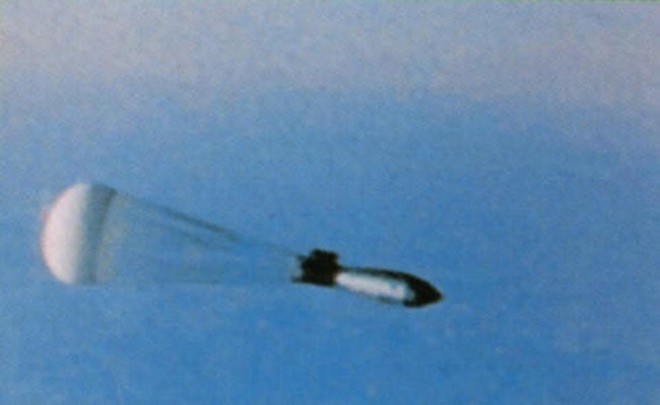 Sứ mệnh tự sát của Anh hùng Liên Xô: Thả bom H mạnh nhất lịch sử, máy bay bị hất xa 45km! - Ảnh 5.