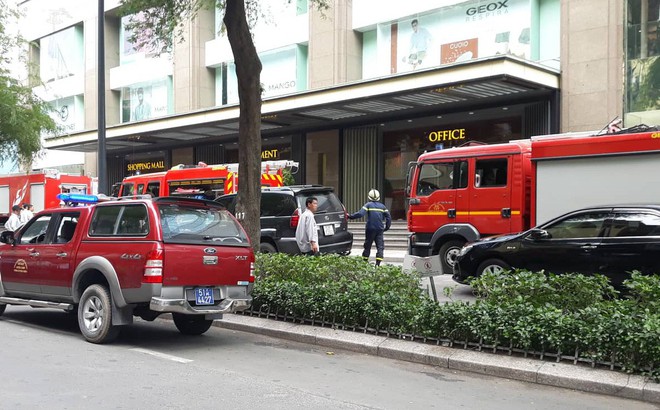 ChÃ¡y á» Elite Fitness táº¡i tÃ²a nhÃ  Vincom Center, nhÃ¢n viÃªn thÃ¡o cháº¡y giá»¯a trÆ°a