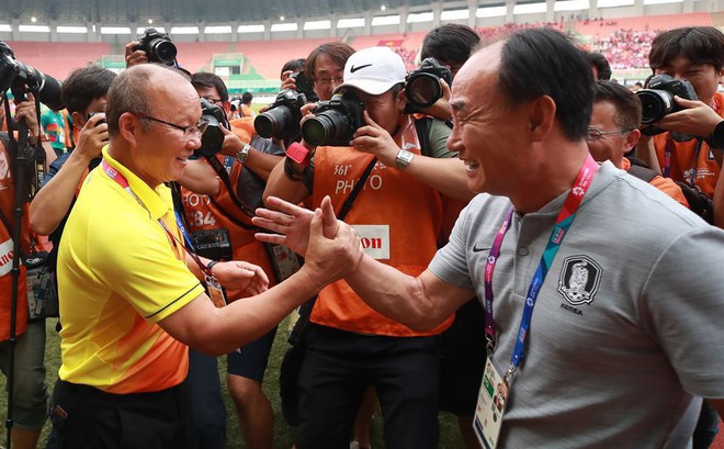 Báo Hàn: Doanh nghiệp Hàn Quốc Báo Hàn: Doanh nghiệp Hàn Quốc 'phất lên trông thấy' nhờ sự xuất sắc của bóng đá Việt Nam 1
