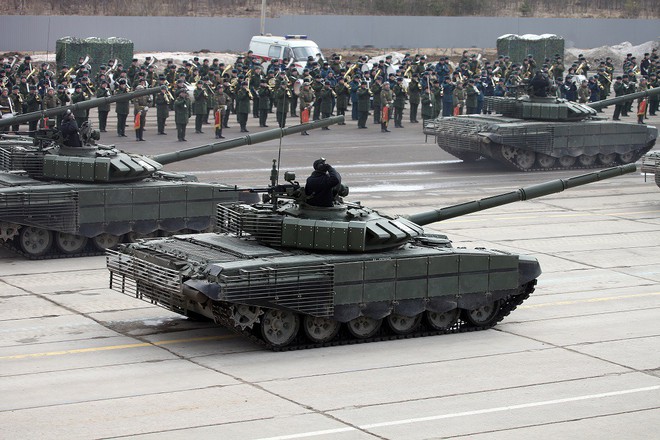 Lính xe tăng Nga gặp nguy hiểm: T-72B3 thảm bại trước M1 Abrams SEPv3 Mỹ? - Ảnh 6.