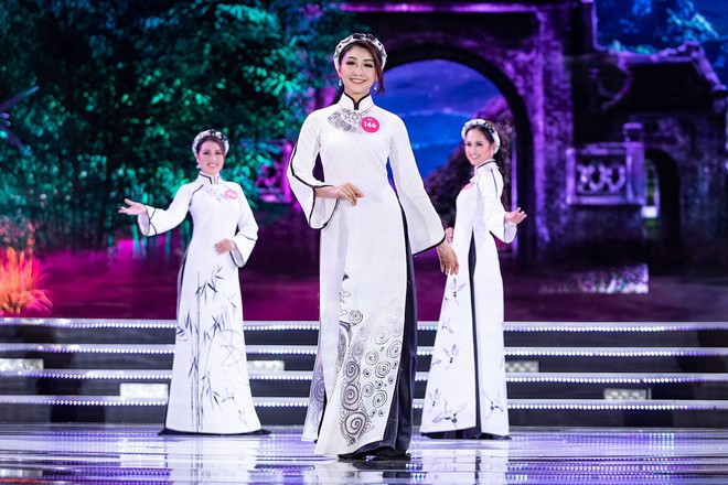 Trần Tiểu Vy đánh bại 43 thí sinh, đăng quang Hoa hậu Việt Nam 2018 - Ảnh 50.