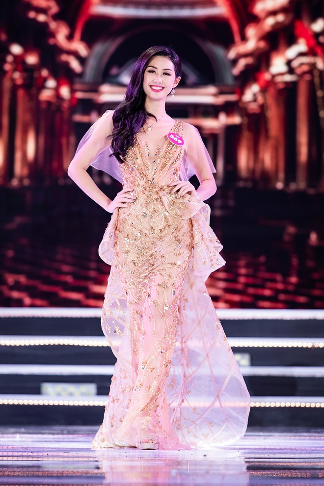 Trần Tiểu Vy đánh bại 43 thí sinh, đăng quang Hoa hậu Việt Nam 2018 - Ảnh 22.