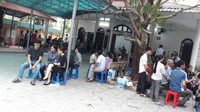Vụ 7 người tử vong sau lễ hội âm nhạc: Không khí ảm đạm tại nhà tang lễ Bệnh viện E - Ảnh 3. Vụ 7 người tử vong tại lễ hội âm nhạc: Phó Thủ tướng yêu cầu làm rõ nguyên nhân 1