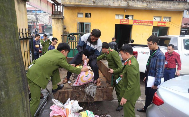 Khởi tố, bắt tạm giam chủ kho phế liệu để xảy ra vụ nổ ở Bắc Ninh Khởi tố, bắt tạm giam chủ kho phế liệu để xảy ra vụ nổ ở Bắc Ninh