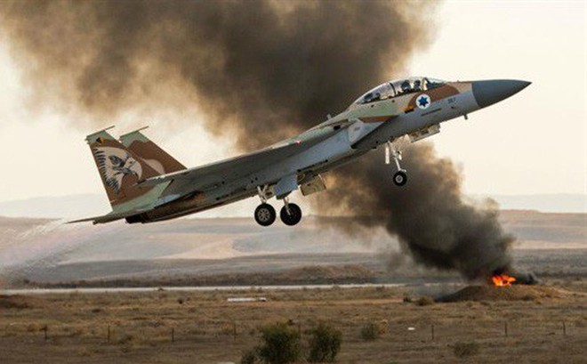 Không quân Israel phá hủy đường hầm ở biên giới với Ai Cập