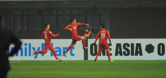 KHÔNG THỂ TIN NỔI! U23 Việt Nam đặt cả châu Á dưới chân bằng chiến thắng để đời - Ảnh 2.