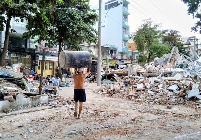 [ẢNH]: Khu đất vườn rau Lộc Hưng ở Tân Bình bị cưỡng chế, tan hoang như bình địa - Ảnh 16.