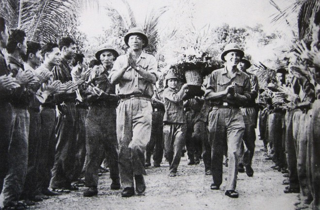 Tiến công trong hành tiến - Thần tốc giải phóng Phnom Pênh: Khmer Đỏ không kịp trở tay - Ảnh 1.
