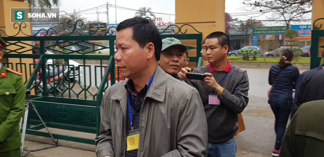 [Nóng] Trương Quý Dương, cựu giám đốc BVĐK Hòa Bình hầu tòa, BS Lương vắng mặt không rõ lý do - Ảnh 1.