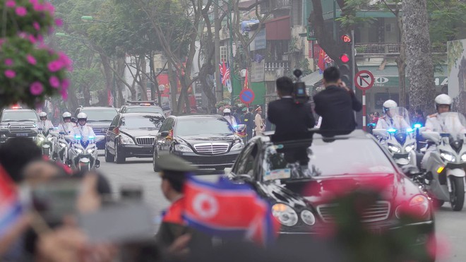 Thượng đỉnh ngày 2: TT Trump và chủ tịch Kim đến khách sạn Metropole, bắt đầu chương trình đối thoại - Ảnh 1.