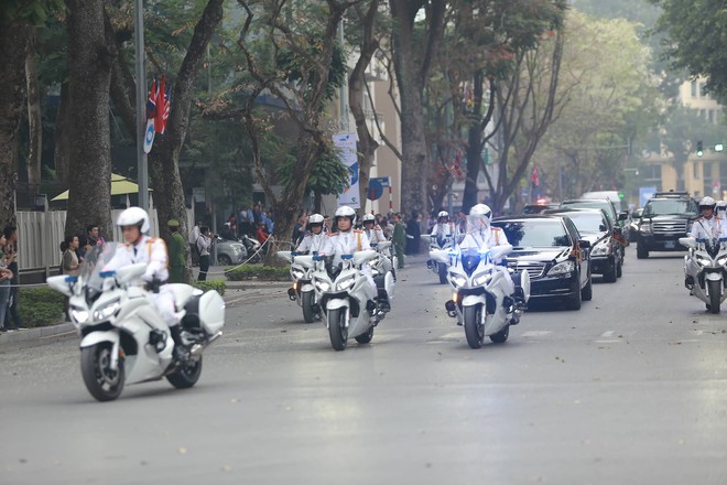 [Thượng đỉnh ngày 2] Không ăn trưa, không tuyên bố chung, lãnh đạo Mỹ-Triều rời Metropole, ông Trump họp báo sớm 2 tiếng - Ảnh 1.