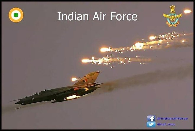 F-16 Pakistan báº¯n háº¡ MiG-21 áº¤n: Tung cÃº tÃ¡t trá»i giÃ¡ng vÃ o lÄ©nh vá»±c hÃ ng khÃ´ng Nga? - áº¢nh 1.