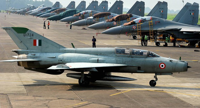 Không chiến ác liệt 8 chọi 24, MiG-21 Ấn Độ vẫn hạ đo ván F-16 Pakistan: Giấc mộng 21 tỷ USD của Lockheed Mỹ sụp đổ - Ảnh 2.