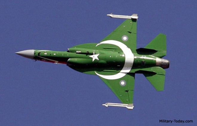 Sá»©c máº¡nh mÃ¡y bay tiÃªm kÃ­ch JF-17 cá»§a khÃ´ng quÃ¢n Pakistan - áº¢nh 2.