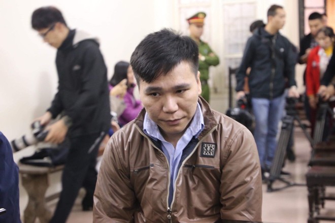 Hình ảnh ca sĩ Châu Việt Cường xuất hiện tại tòa sau 1 năm tạm giam - Ảnh 8.