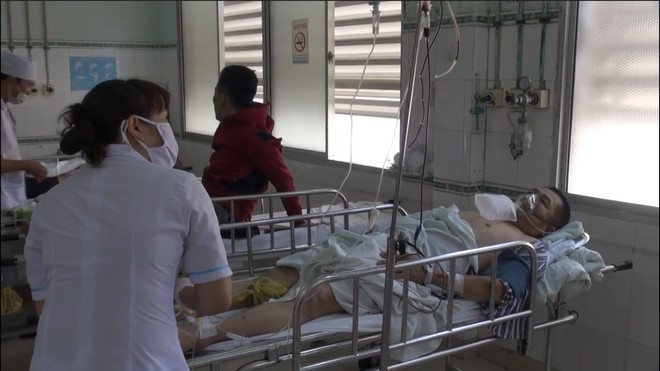 Tài xế xe khách rơi xuống vực khiến nhiều người nước ngoài nhập viện ở Phan Thiết đã tử vong - Ảnh 1.