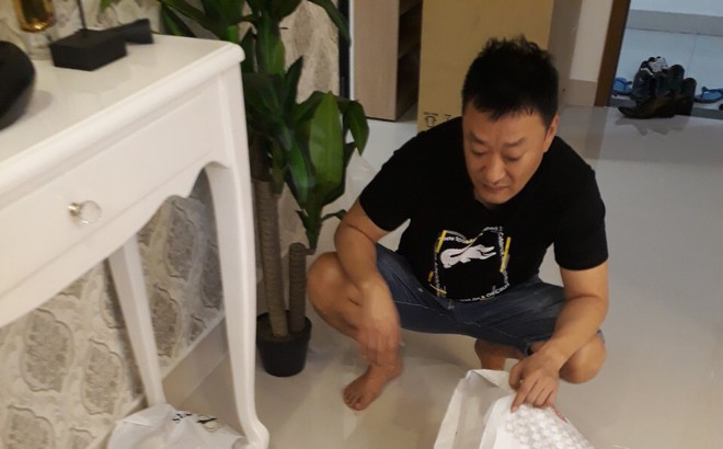 Bắt 3 người Hàn Quốc cầm đầu đường dây đánh bạc gần 200 tỷ đồng Bắt 3 người Hàn Quốc cầm đầu đường dây đánh bạc gần 200 tỷ đồng