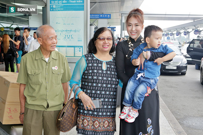 Phi Thanh Vân: Đang ngồi ăn cơm, quạt trần rớt xuống, mẹ tôi bị chấn thương sọ não - Ảnh 4.