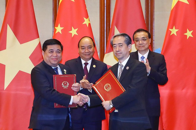 Thủ tướng Nguyễn Xuân Phúc hội đàm với Thủ tướng Trung Quốc Lý Khắc Cường - Ảnh 2.