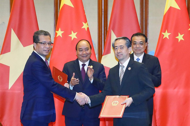 Thủ tướng Nguyễn Xuân Phúc hội đàm với Thủ tướng Trung Quốc Lý Khắc Cường - Ảnh 3.