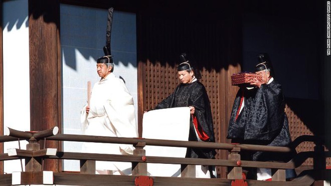 Nhật Bản đếm ngược sự kiện 200 năm có một: Nhật hoàng Akihito đã bắt đầu nghi thức thoái vị - Ảnh 10.