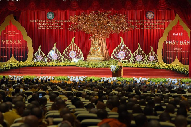 Thủ tướng Nguyễn Xuân Phúc dự khai mạc Vesak tại chùa Tam Chúc, Hà Nam - Ảnh 20.