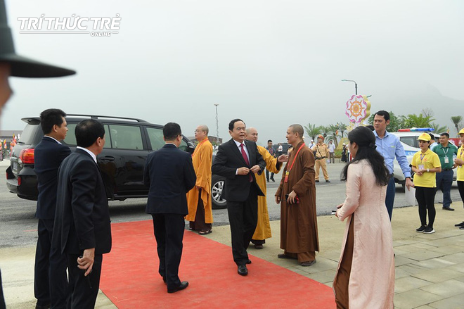 Thủ tướng Nguyễn Xuân Phúc dự khai mạc Vesak tại chùa Tam Chúc, Hà Nam - Ảnh 13.