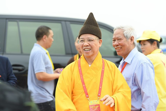 Thủ tướng Nguyễn Xuân Phúc dự khai mạc Vesak tại chùa Tam Chúc, Hà Nam - Ảnh 14.
