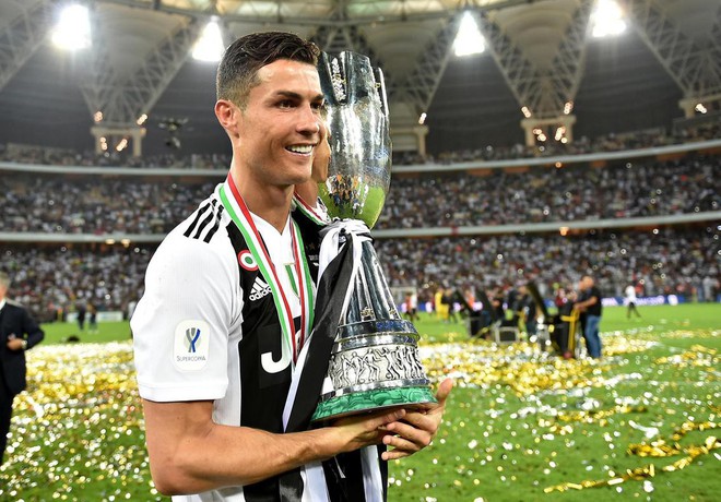 Siêu nhân Ronaldo, thảm họa Fred & những hợp đồng đặc biệt trong mùa giải 2018/19 - Ảnh 1.