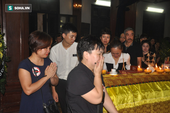 Đám tang đẫm nước mắt của nữ nhân viên nhà hát kịch bị xe Mercedes đâm tử vong ở hầm Kim Liên - Ảnh 14.