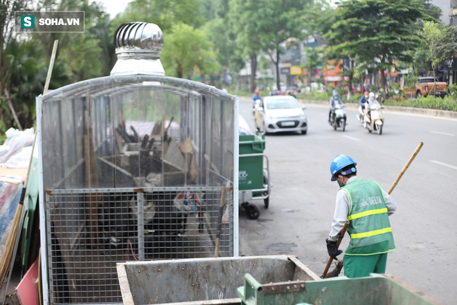 “Nhà chờ” dành riêng cho xe rác xuất hiện trên nhiều tuyến phố Hà Nội - Ảnh 2.