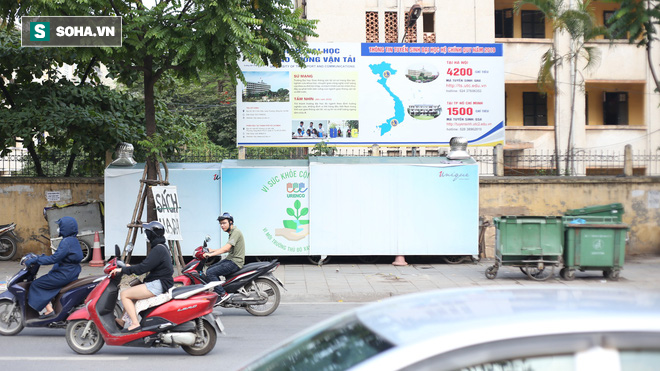 “Nhà chờ” dành riêng cho xe rác xuất hiện trên nhiều tuyến phố Hà Nội - Ảnh 8.