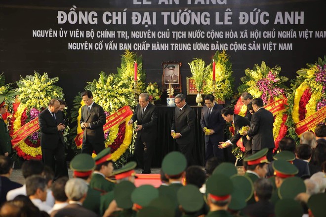 Lễ an táng cố Chủ tịch nước Lê Đức Anh ở TP Hồ Chí Minh - Ảnh 2.