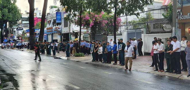 Lễ an táng cố Chủ tịch nước Lê Đức Anh ở TP Hồ Chí Minh - Ảnh 6.