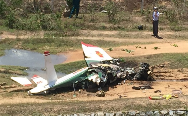 Máy bay rơi ở Khánh Hòa: Hai phi công hy sinh gồm 1 giáo viên bay và 1 học viên - Ảnh 2.