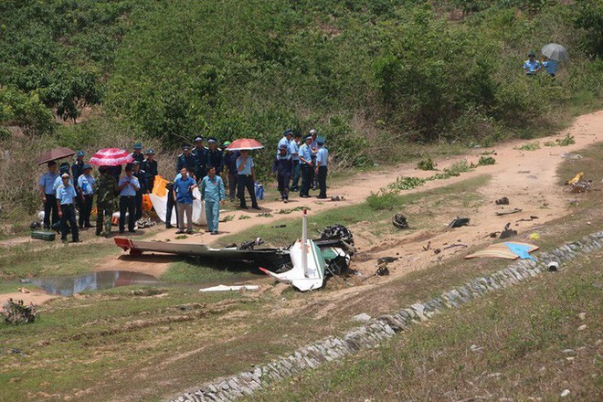 Ảnh hiện trường vụ máy bay quân sự Iak-52 rơi ở Khánh Hòa, 2 phi công hy sinh - Ảnh 3.