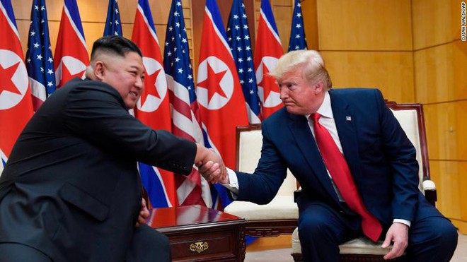 NÓNG: Lời tâm sự của ông Kim tại biên giới liên Triều và cách ông Kim cứu ông Trump một bàn thua trông thấy - Ảnh 3.