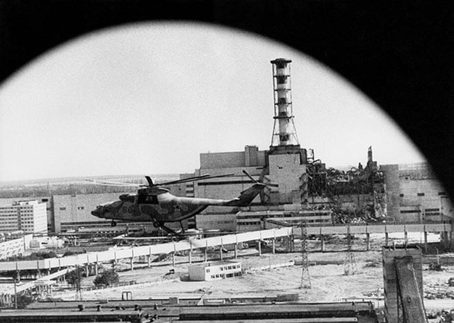 Những bức ảnh hơn vạn lời nói cho thấy mức độ khủng khiếp của thảm họa hạt nhân Chernobyl: Vùng đất chết chóc bao giờ mới hồi sinh? - Ảnh 2.