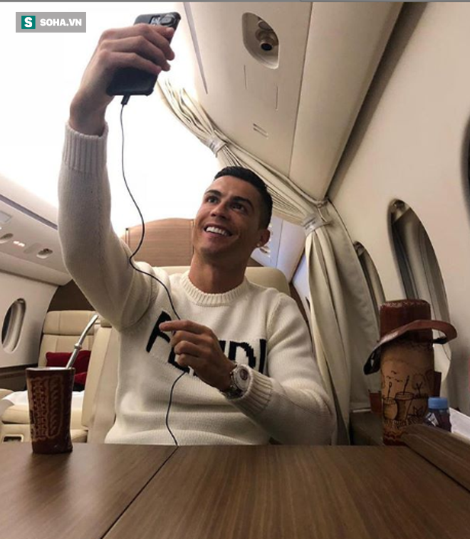 Ronaldo trốn thuế máy bay, lĩnh ngay 2 năm “bóc lịch”? - Ảnh 1.