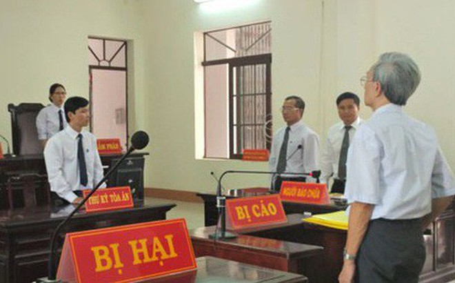 Vụ "yêu râu xanh" Nguyễn Khắc Thủy: Bất thường vụ án dâm ô trẻ em Vụ "yêu râu xanh" Nguyễn Khắc Thủy: Bất thường vụ án dâm ô trẻ em