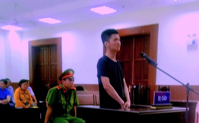 GÃ£ ÄÃ n Ã´ng dÃ¹ng kÃ©o, tua vÃ­t, bÃºa táº¥n cÃ´ng vá»£ Äáº¿n cháº¿t