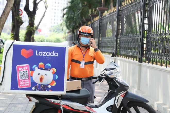 Lazada triển khai giải pháp giao hàng không tiếp xúc, tiếp tục nâng cao trải nghiệm an tâm mua sắm tại nhà cho người tiêu dùng - Ảnh 5.