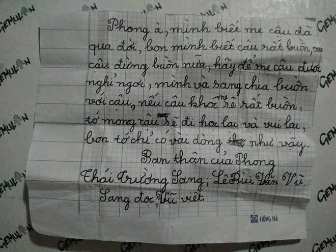 Mẹ bạn qua đời, 2 cậu bé gửi mẩu giấy an ủi khiến người lớn xúc động rơi nước mắt - Ảnh 1.