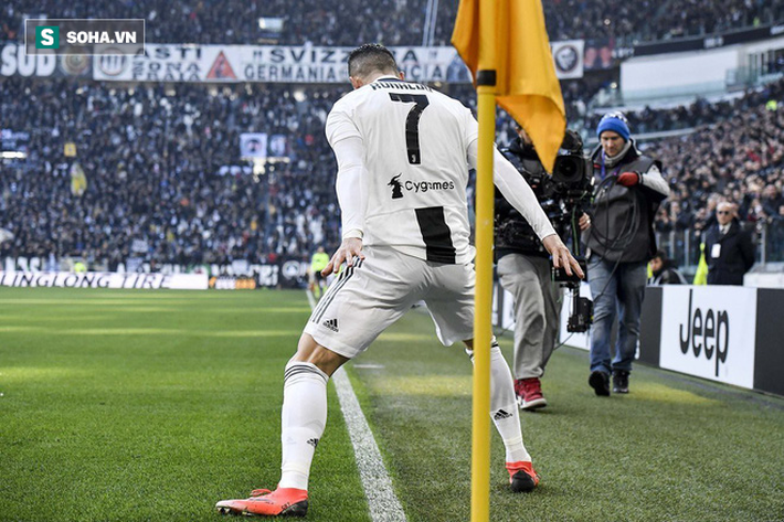 Ronaldo lập cú đúp, “Lão bà” vẫn suýt ôm hận nếu không được VAR giải cứu phút 90+2 - Ảnh 2.