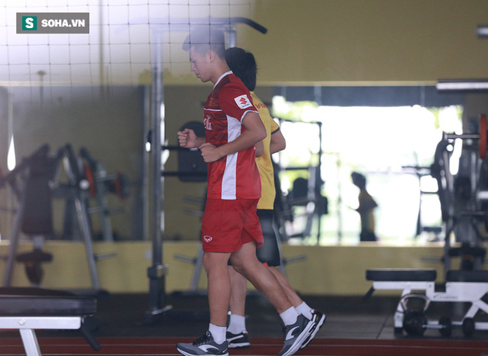 U23 Việt Nam luyện tuyệt chiêu như tuyển Anh, Đình Trọng báo tin vui cho thầy Park - Ảnh 2.