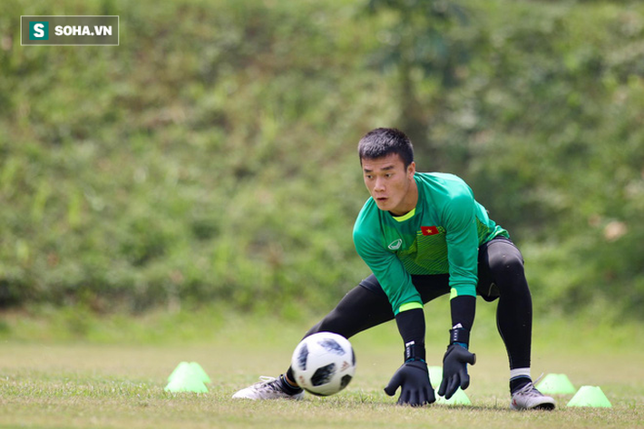 HLV Park Hang-seo đăm chiêu, nữ sinh Indonesia xôn xao vì U23 Việt Nam - Ảnh 10.