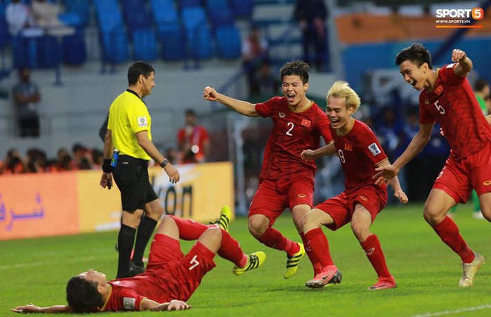Đội tuyển Việt Nam và cuộc hành trình của những điều độc nhất vô nhị tại Asian Cup 2019 - Ảnh 1. Đội tuyển Việt Nam và cuộc hành trình của những điều độc nhất vô nhị tại Asian Cup 2019 - Ảnh 1.