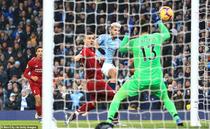 Đánh bại Liverpool bằng 2 cú đòn sắc lẹm, Man City giải cứu cuộc đua Premier League - Ảnh 4.