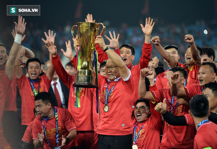 Từ lời than thở của thầy Park, đừng để bóng đá Việt Nam lâm cảnh tiếc vàng, mất em -  Ảnh 2.